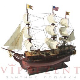 Модель парусника  "Bon Homme Richard ", США